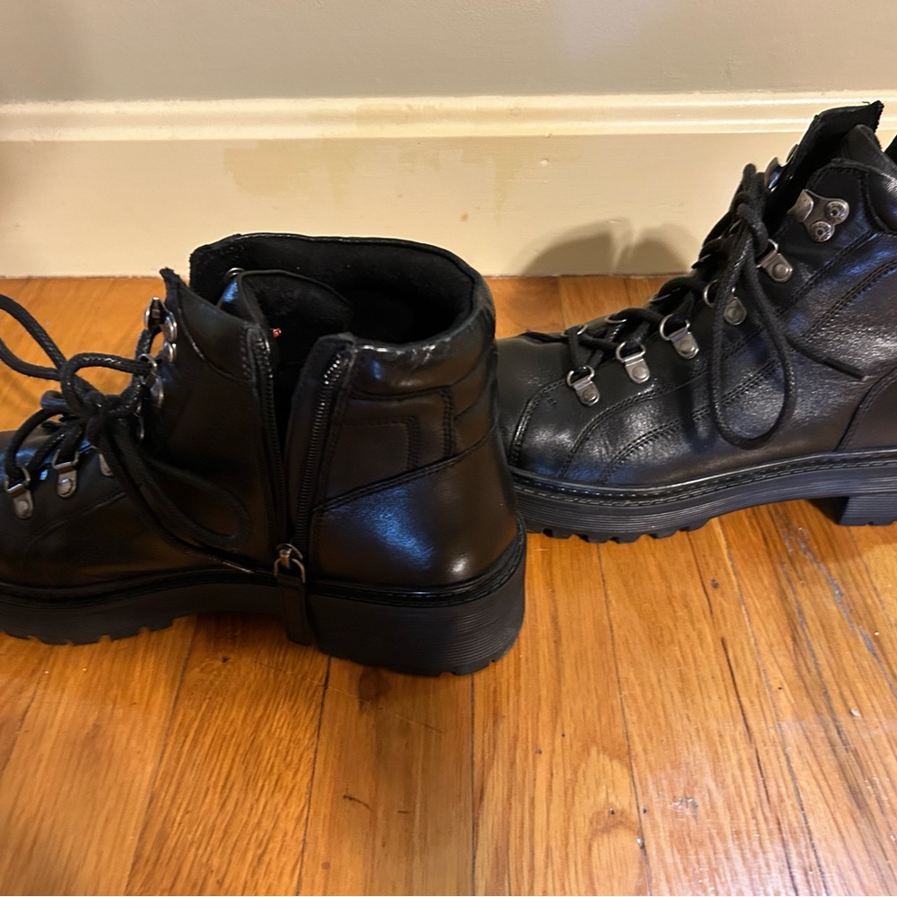Black Leather Women’s  Boots - Picture 3 of 8